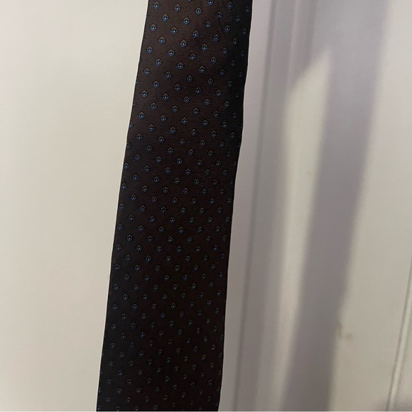 Christian Dior Tie Brown with bluish spot designs Sz Os - Picture 7 of 16